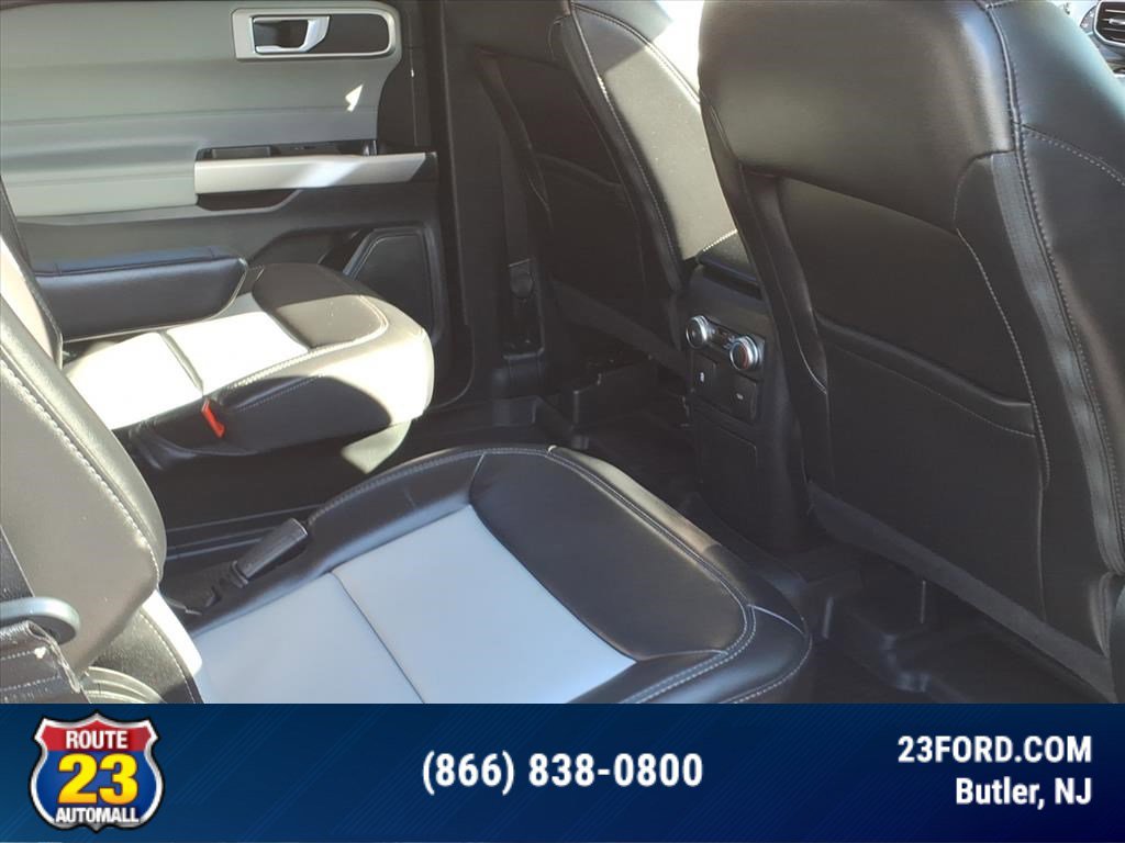 Certified 2022 Ford Explorer XLT w/ Equipment Group 202A image 11