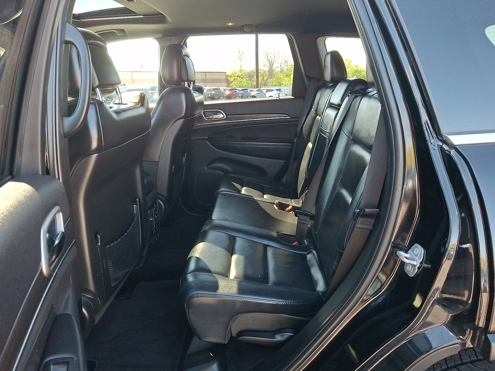 Used 2018 Jeep Grand Cherokee Limited AWD/4WD image 12