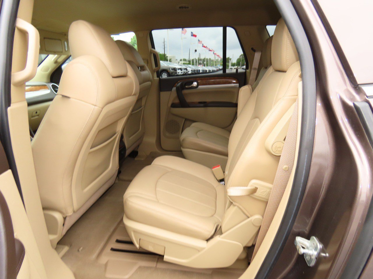 Used 2011 Buick Enclave CXL FWD image 21