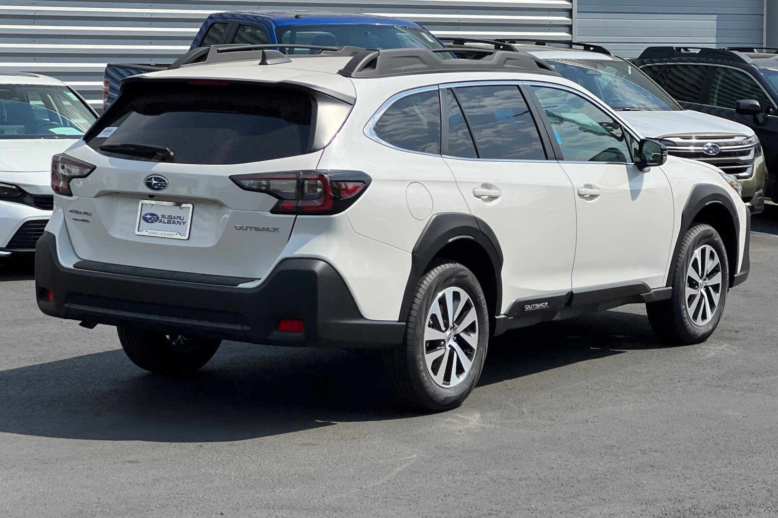 New 2025 Subaru Outback Premium image 4