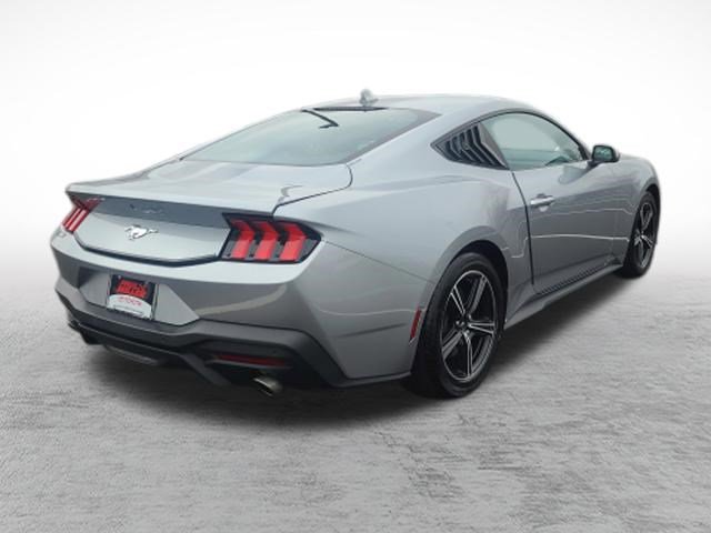 Used 2025 Ford Mustang Coupe image 8