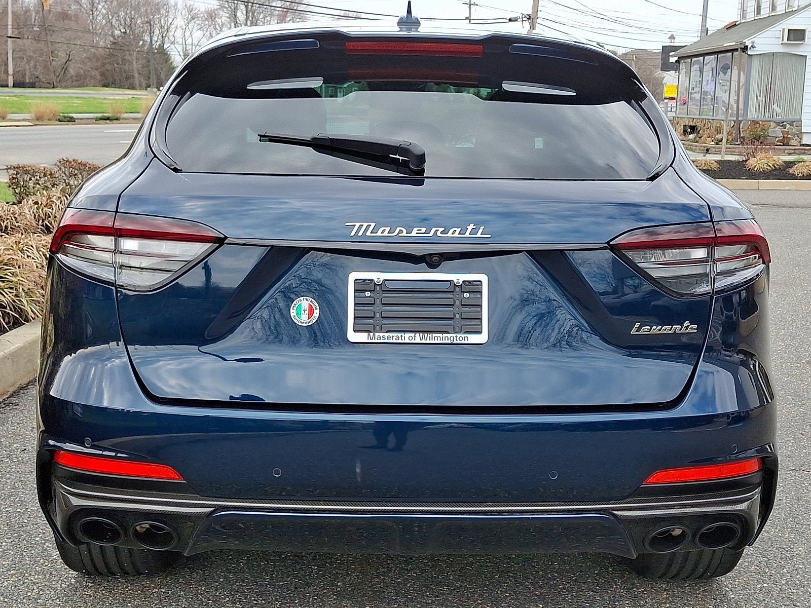Used 2024 Maserati Levante Trofeo AWD/4WD image 6