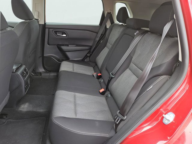 Certified 2025 Nissan Rogue SV image 15