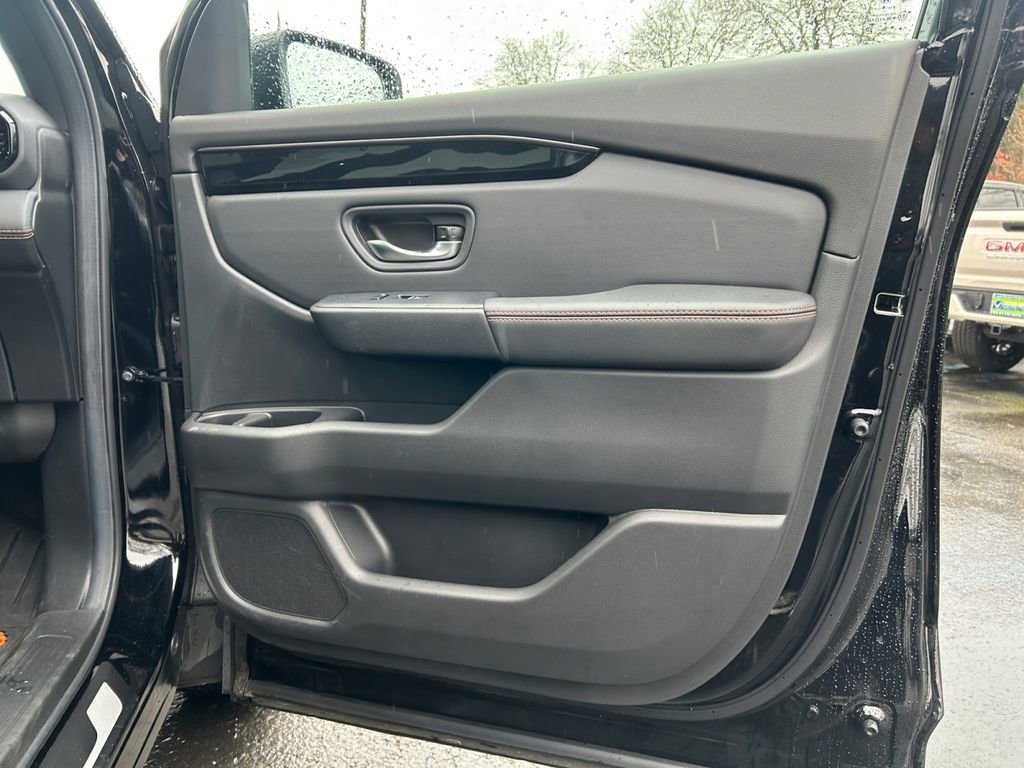 Used 2025 Honda Pilot TrailSport image 25