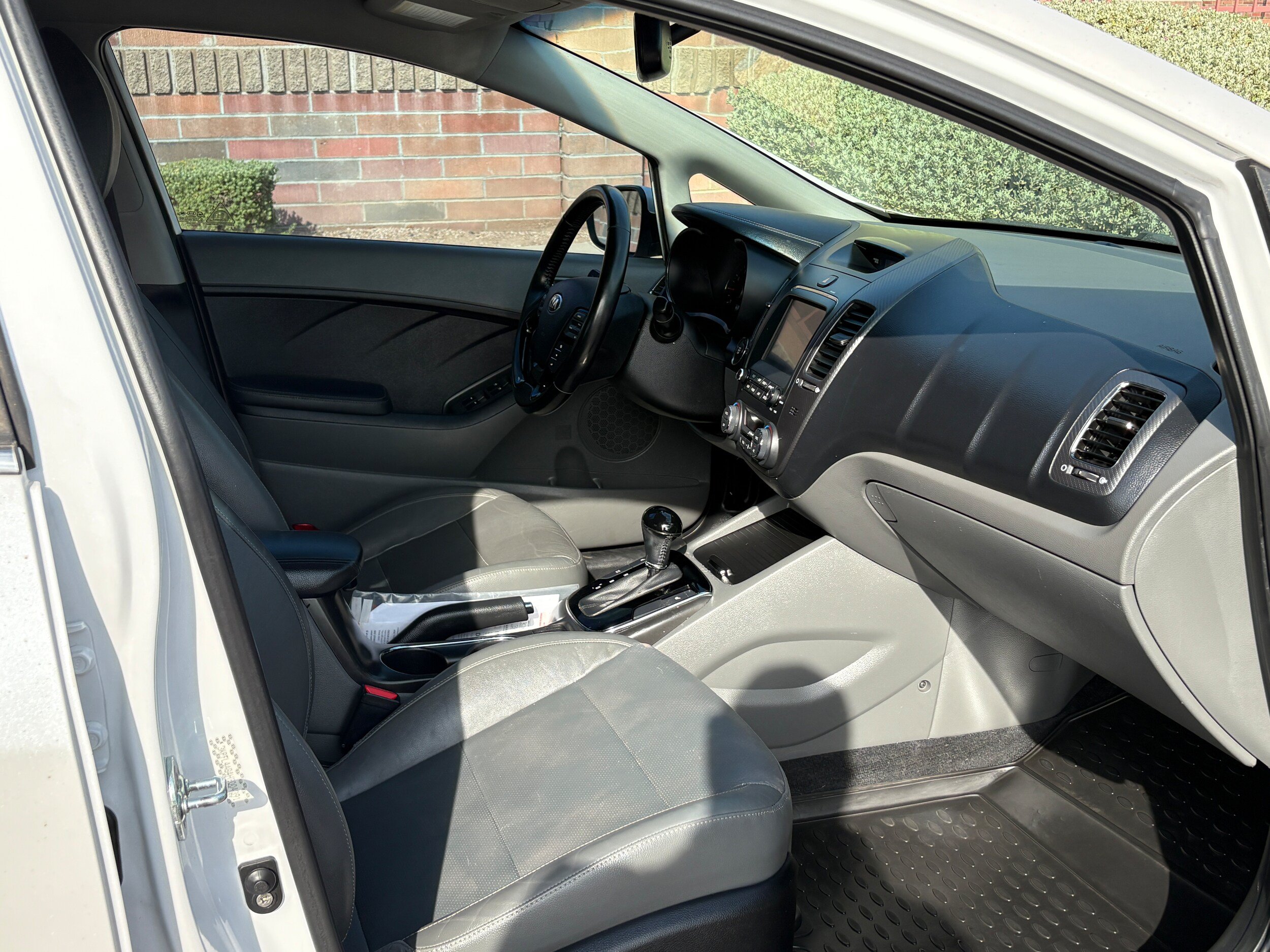 Used 2017 Kia Forte EX FWD image 11