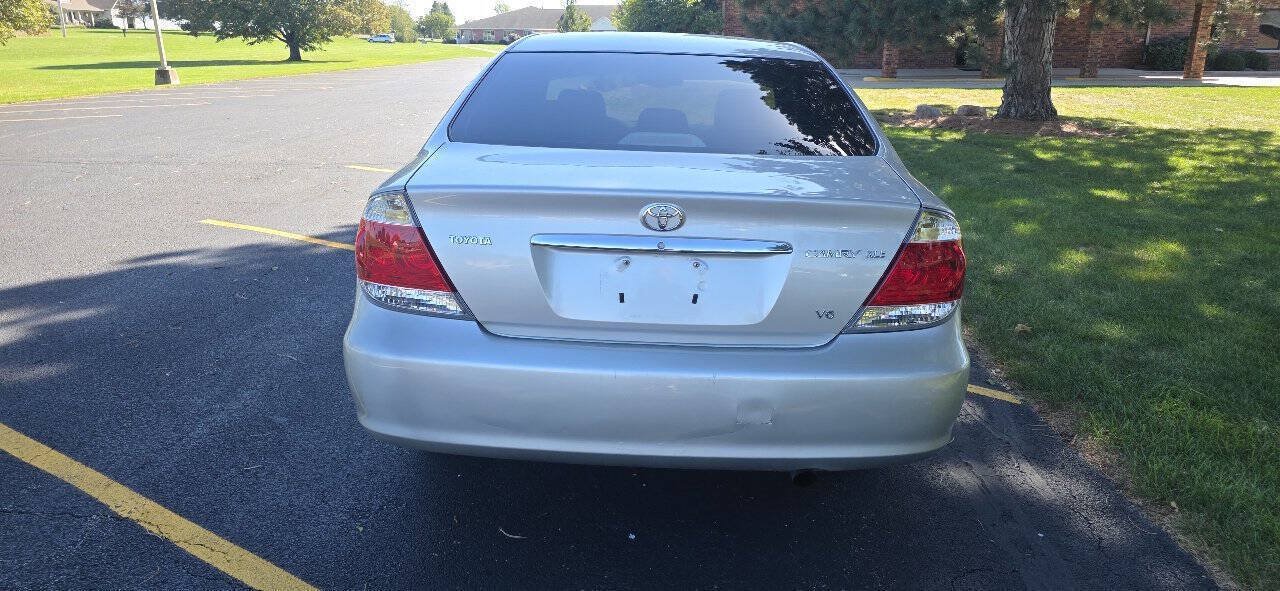 Used 2005 Toyota Camry LE FWD image 4