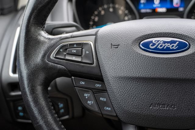Used 2017 Ford Focus Titanium FWD image 19