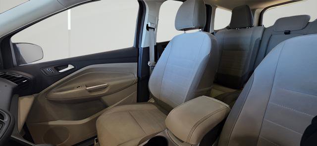 Used 2016 Ford Escape SE w/ Equipment Group 201A FWD image 20