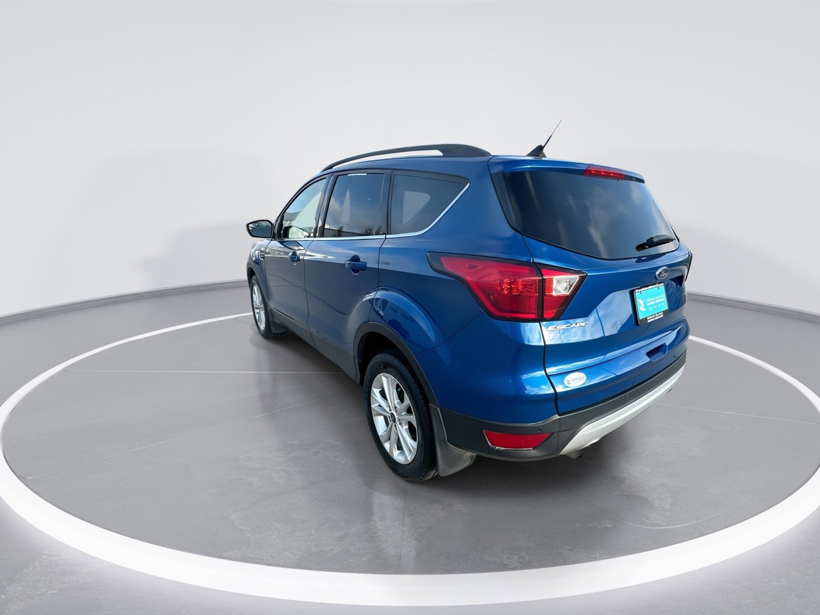 Used 2019 Ford Escape SEL AWD/4WD image 6