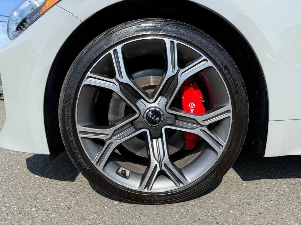 Used 2020 Kia Stinger GT2 AWD/4WD image 9