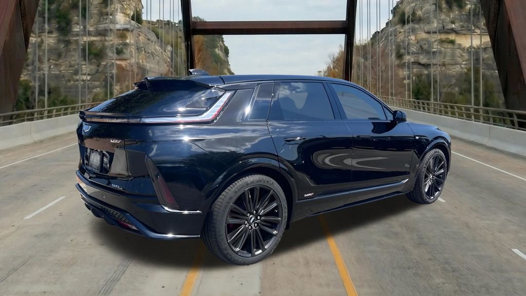 New 2026 Cadillac Lyriq V image 8