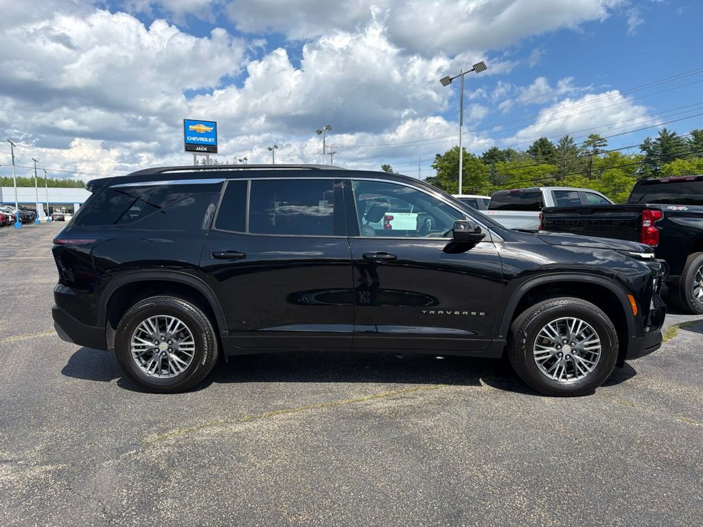 Certified 2025 Chevrolet Traverse LT AWD/4WD image 8