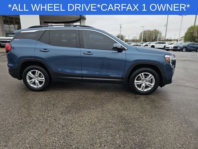 Used 2024 GMC Terrain SLE w/ Driver Convenience Package image 24