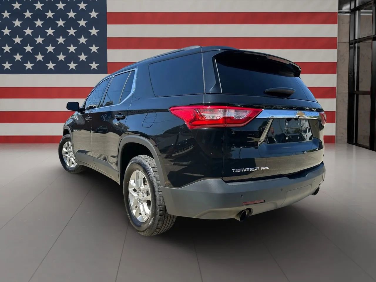 Used 2021 Chevrolet Traverse LT w/ LPO, Floor Liner Package image 5