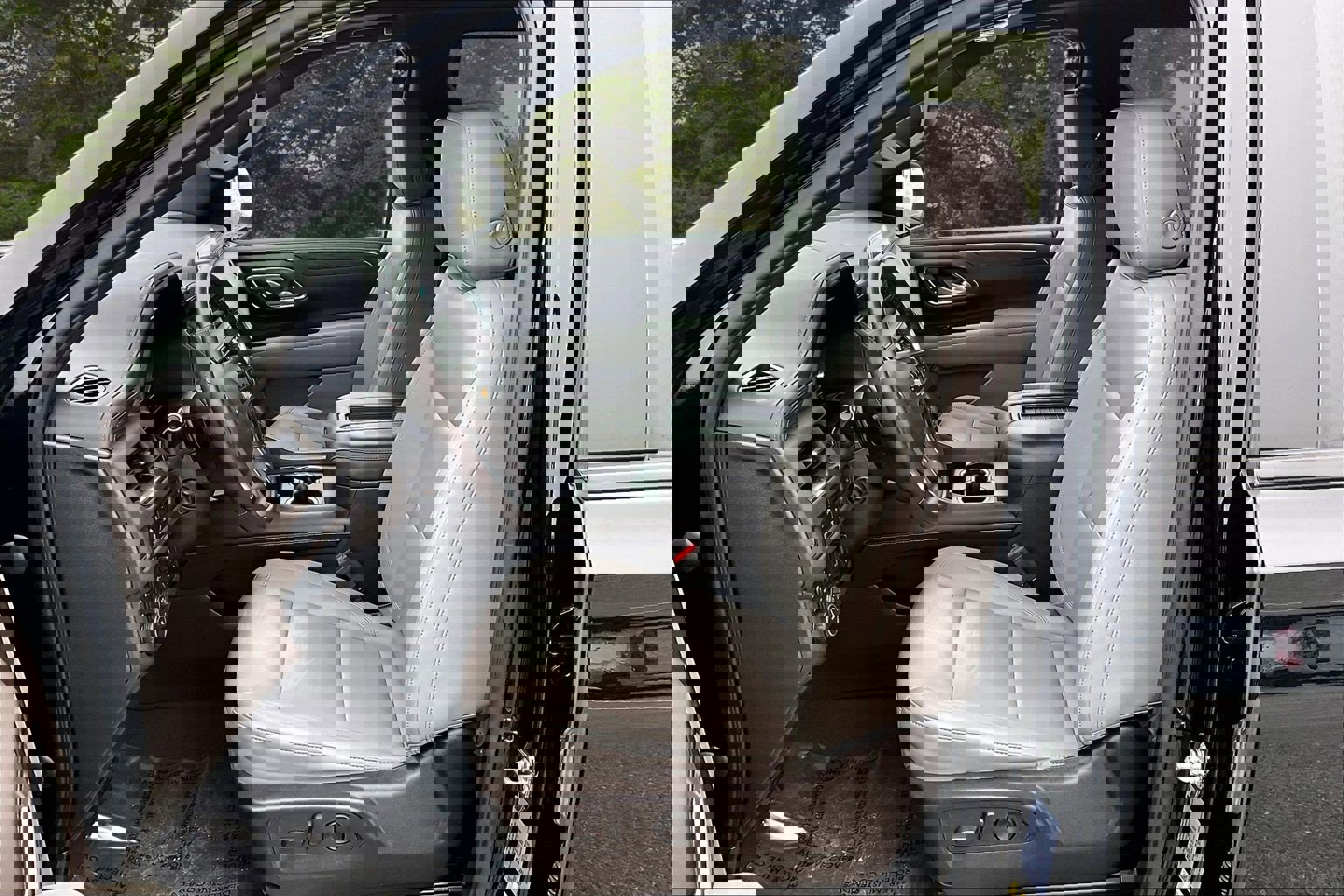 Used 2022 Chevrolet Tahoe LT w/ LT Signature Package image 22