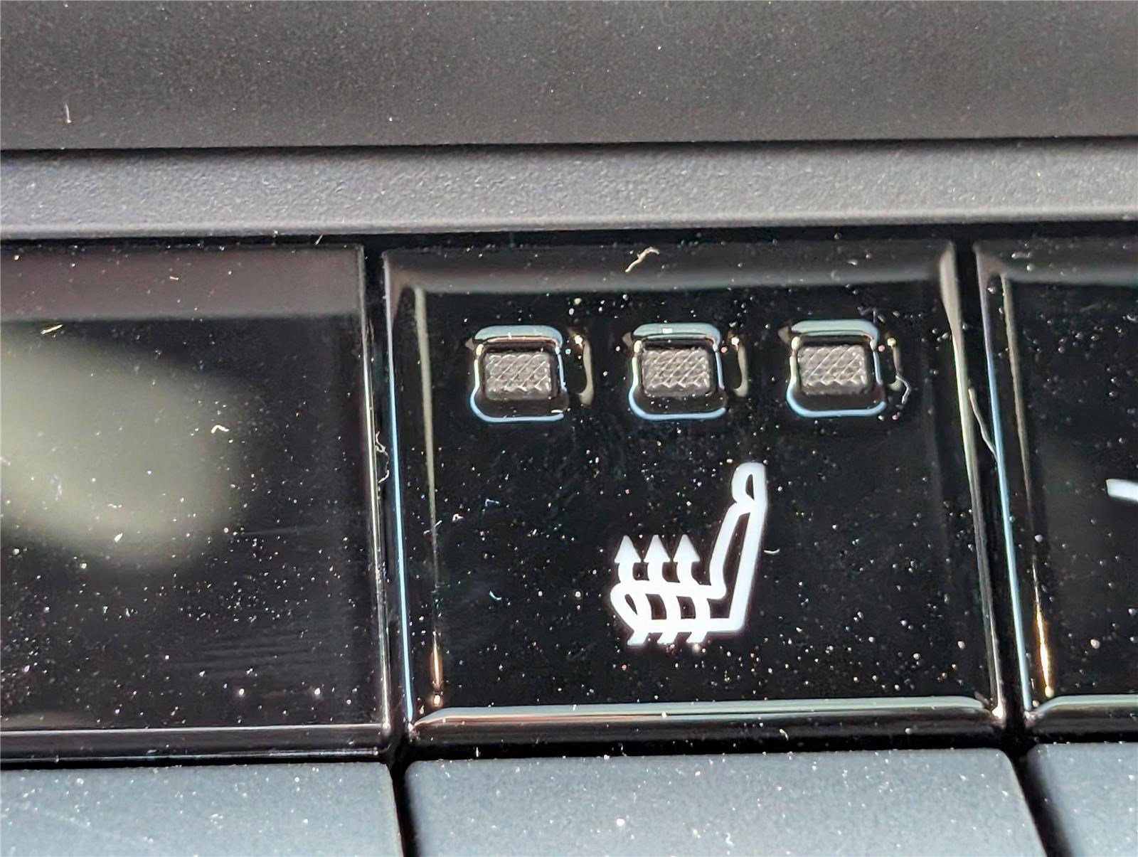 Used 2025 Toyota Camry XSE image 27