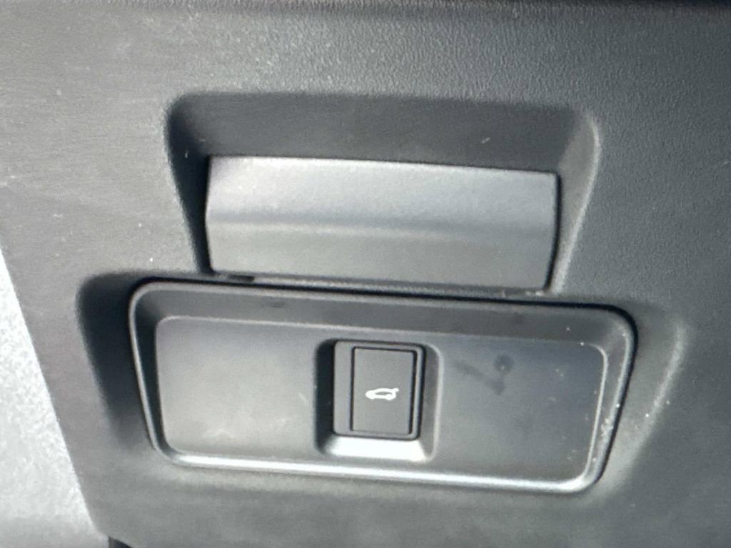 New 2026 Land Rover Discovery Sport Landmark image 28