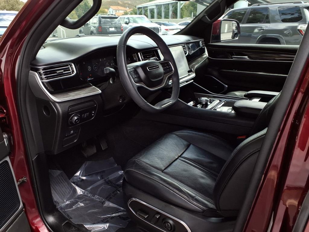 Used 2022 Jeep Wagoneer Series II w/ Premium Group I AWD/4WD image 13