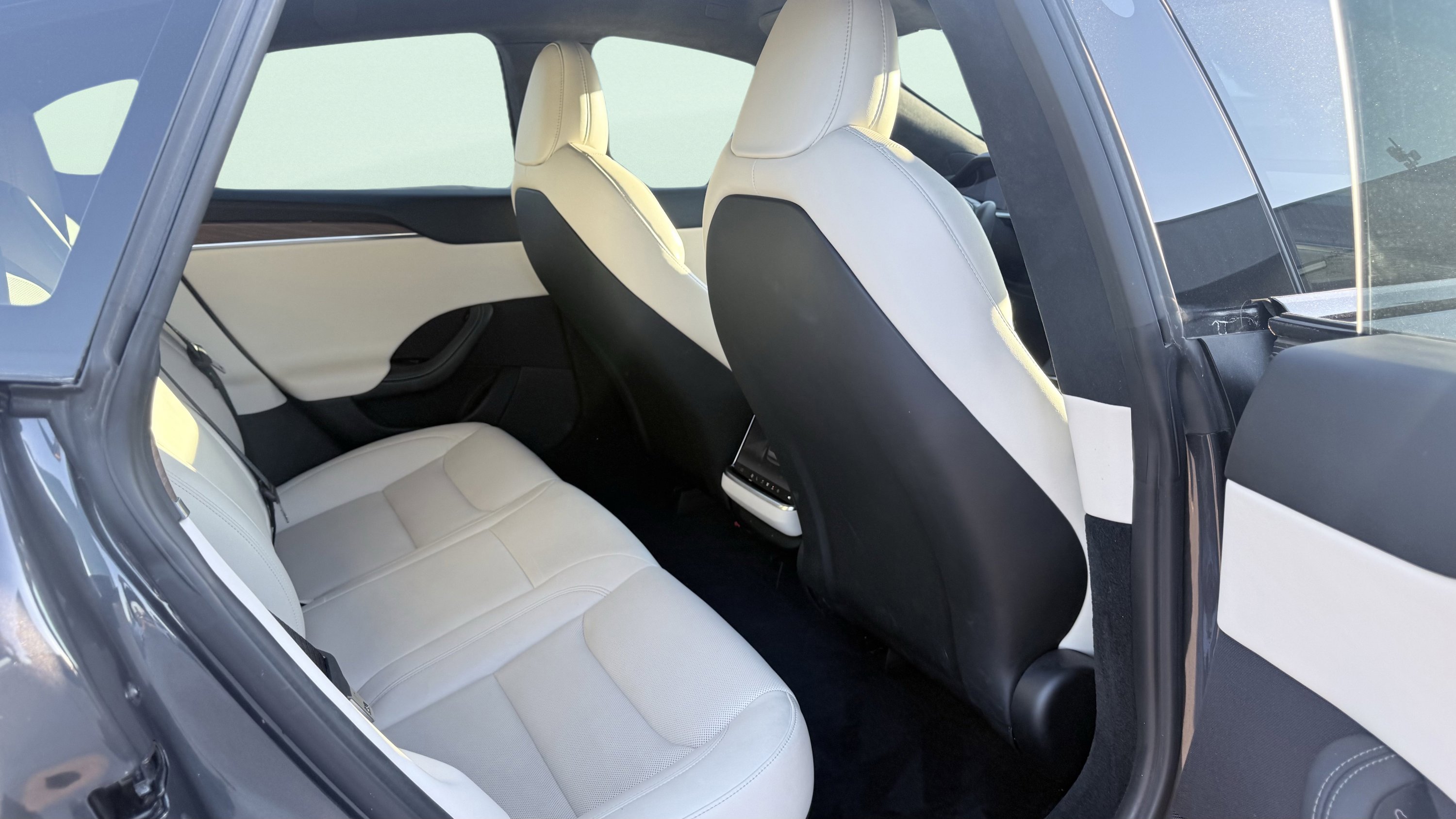 Used 2023 Tesla Model S image 37