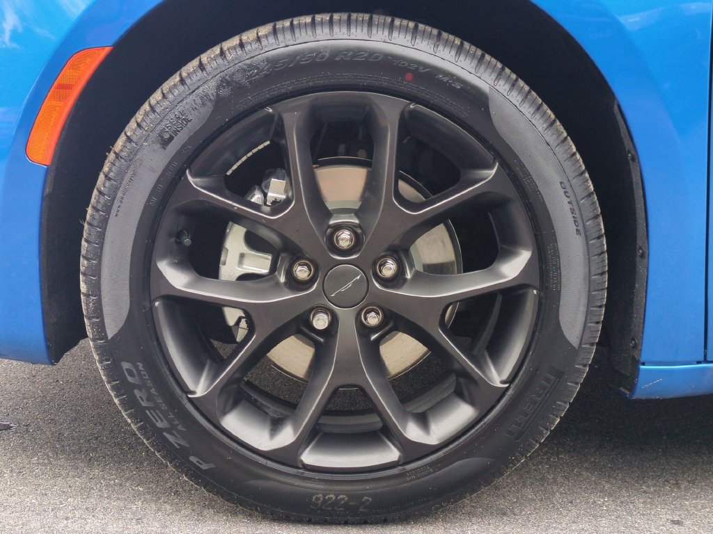 New 2027 Chrysler Pacifica Select FWD image 10
