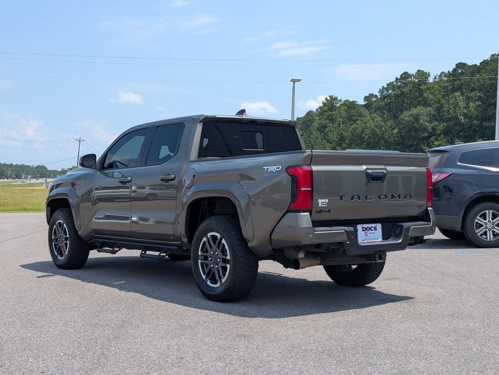 Used 2025 Toyota Tacoma TRD Sport w/ TRD Sport Upgrade Package AWD/4WD image 3