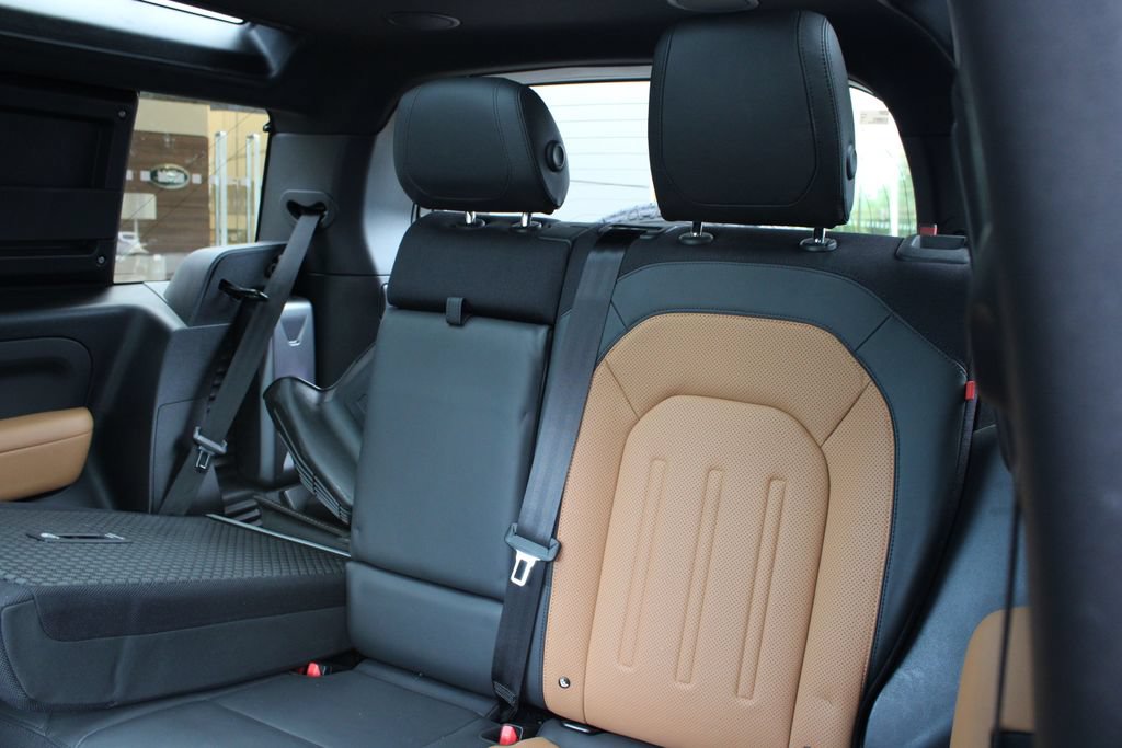 Used 2023 Land Rover Defender 90 X AWD/4WD image 25