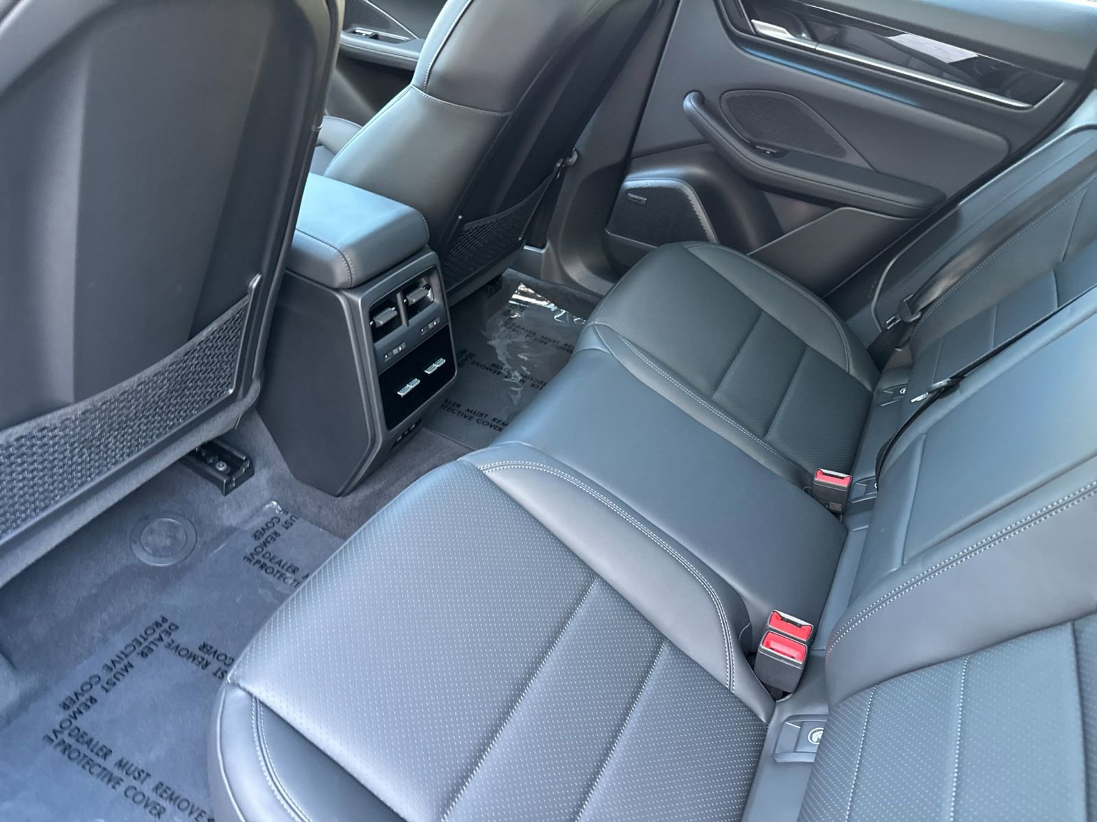 New 2026 Porsche Macan 4 Electric image 14