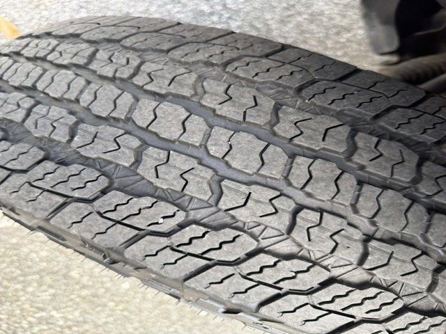 Certified 2023 Toyota Tacoma TRD Off-Road AWD/4WD image 31