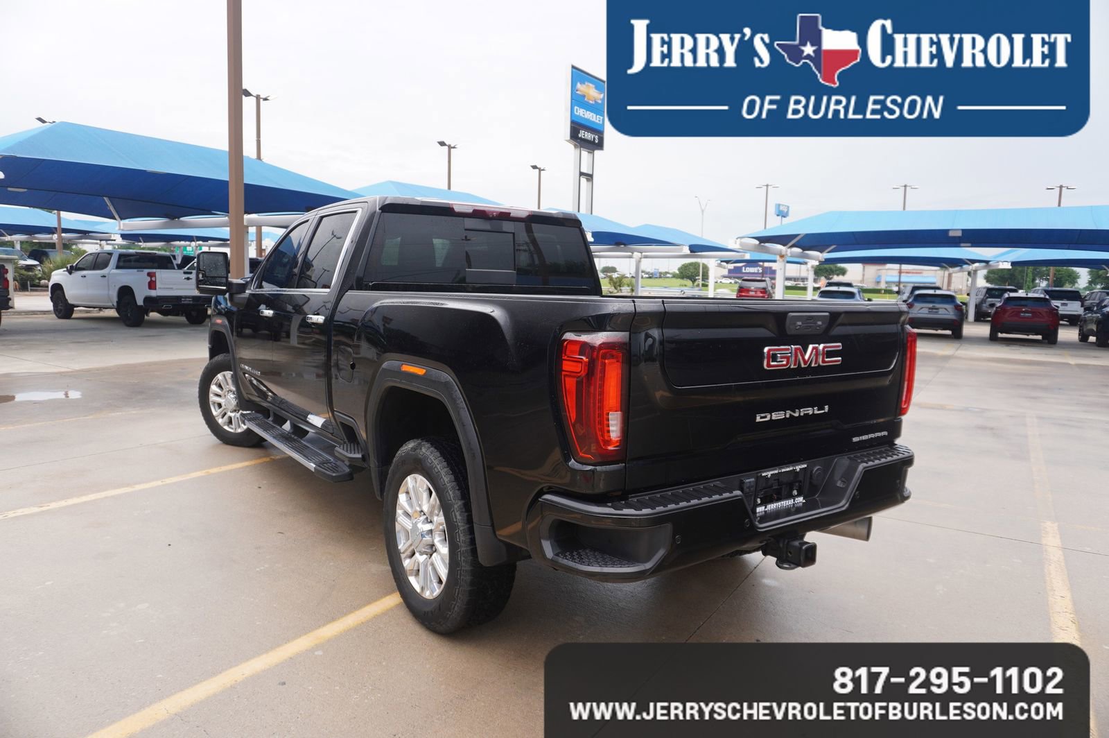 Used 2023 GMC Sierra 2500 Denali w/ Denali Ultimate Package AWD/4WD image 4