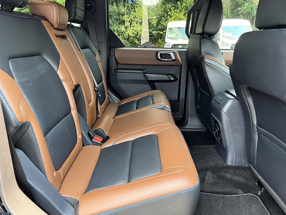 Used 2024 Ford Bronco Outer Banks AWD/4WD image 23