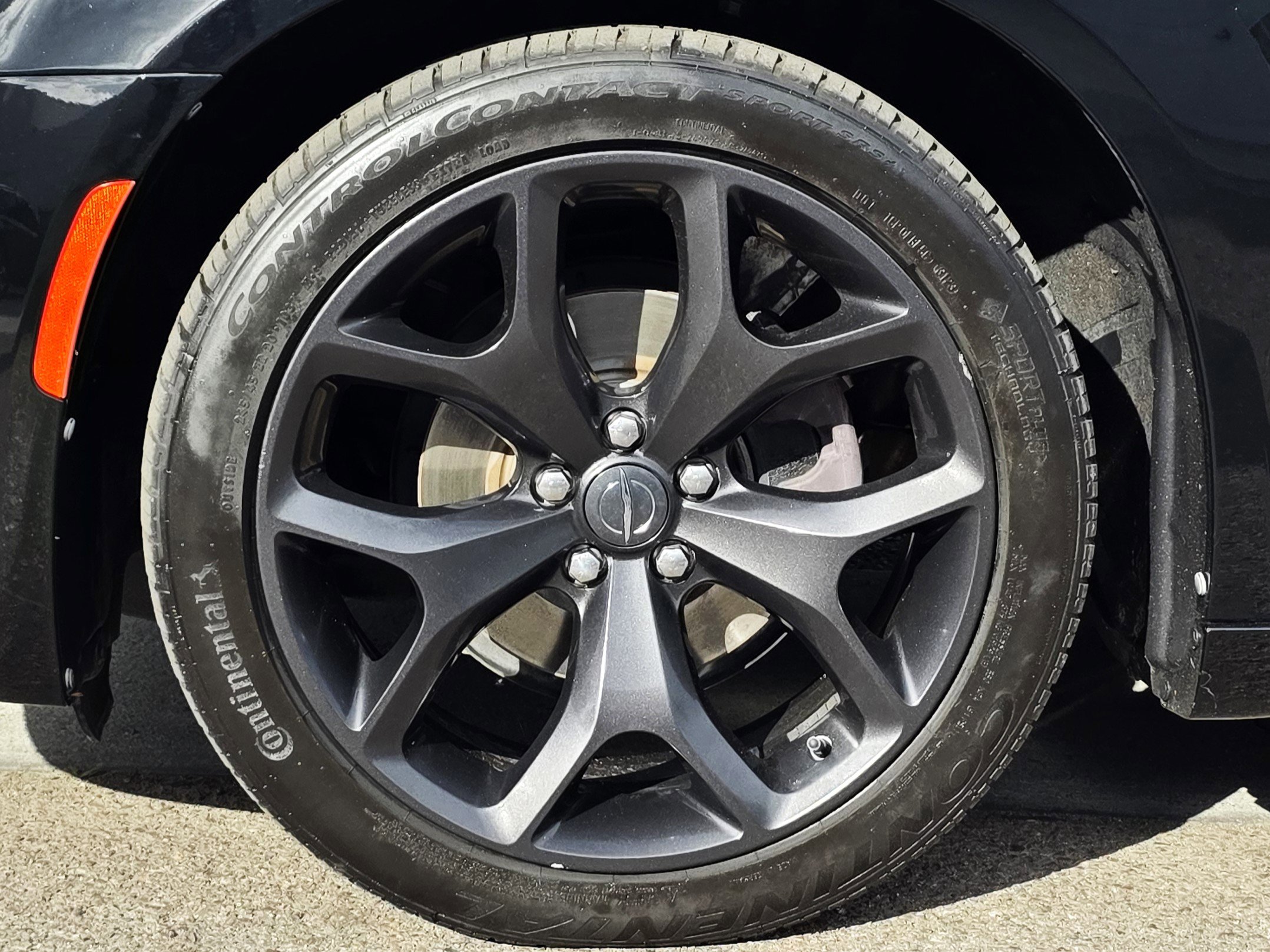 Certified 2021 Chrysler 300 Touring w/ Sport Appearance Package image 9