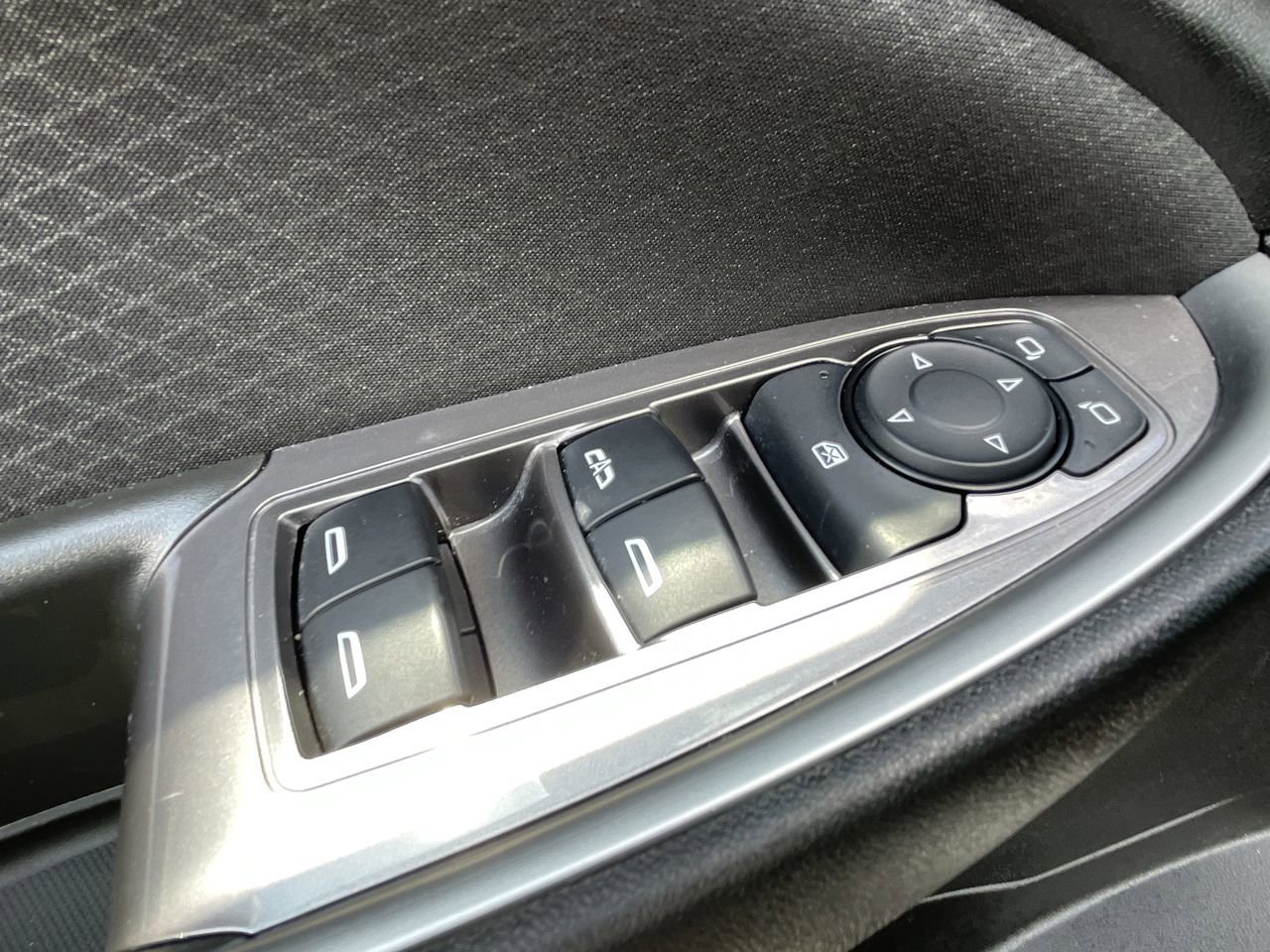 Used 2024 Chevrolet Malibu LT FWD image 17