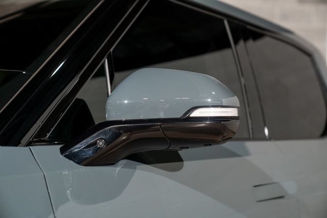 Used 2026 Rivian R1T Premium AWD/4WD image 18