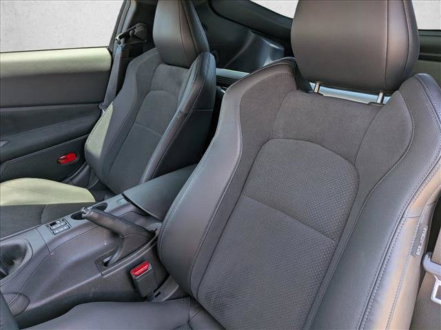 Used 2025 Nissan Z Performance w/ Floor Mat Package RWD image 19