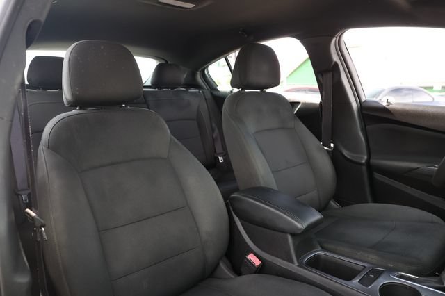 Used 2017 Chevrolet Cruze LT w/ RS Package FWD image 16