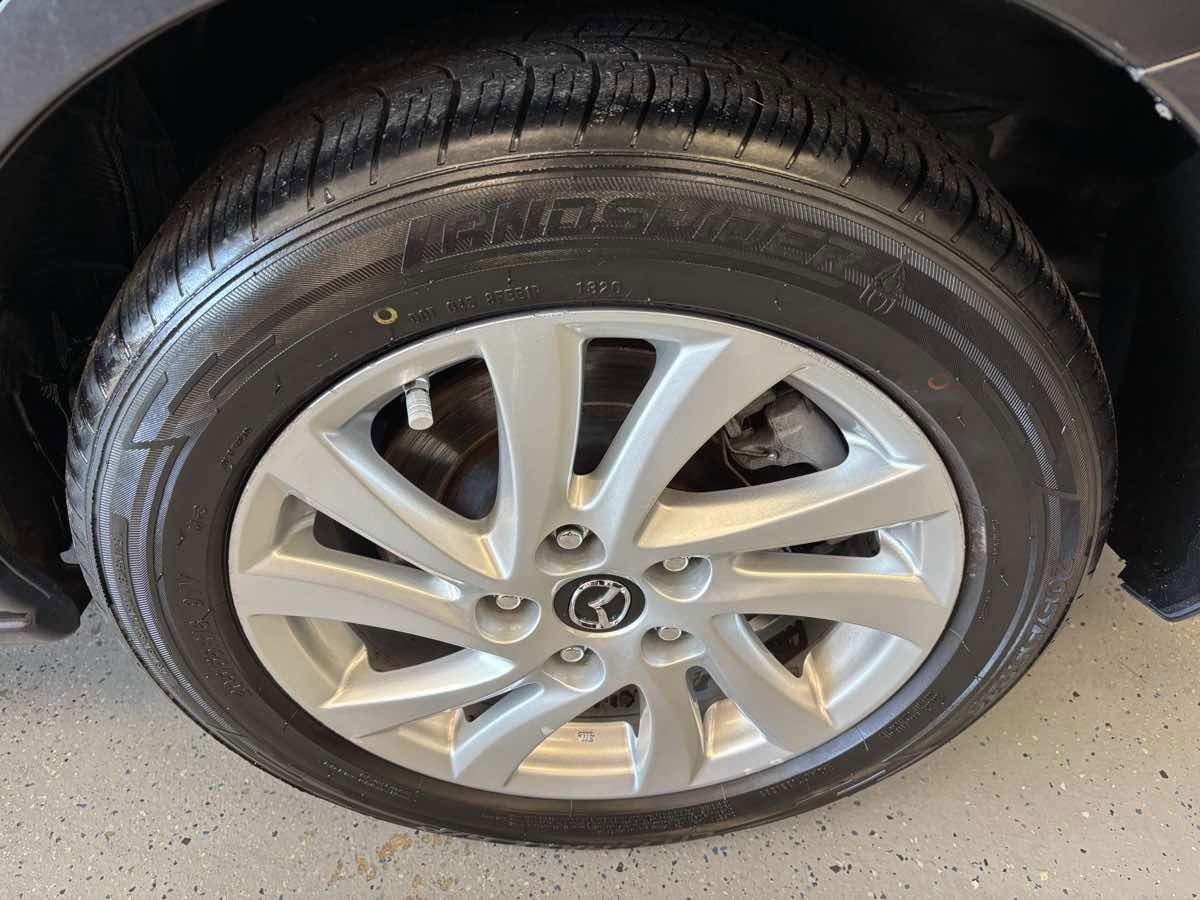 Used 2014 MAZDA MAZDA5 Sport image 25