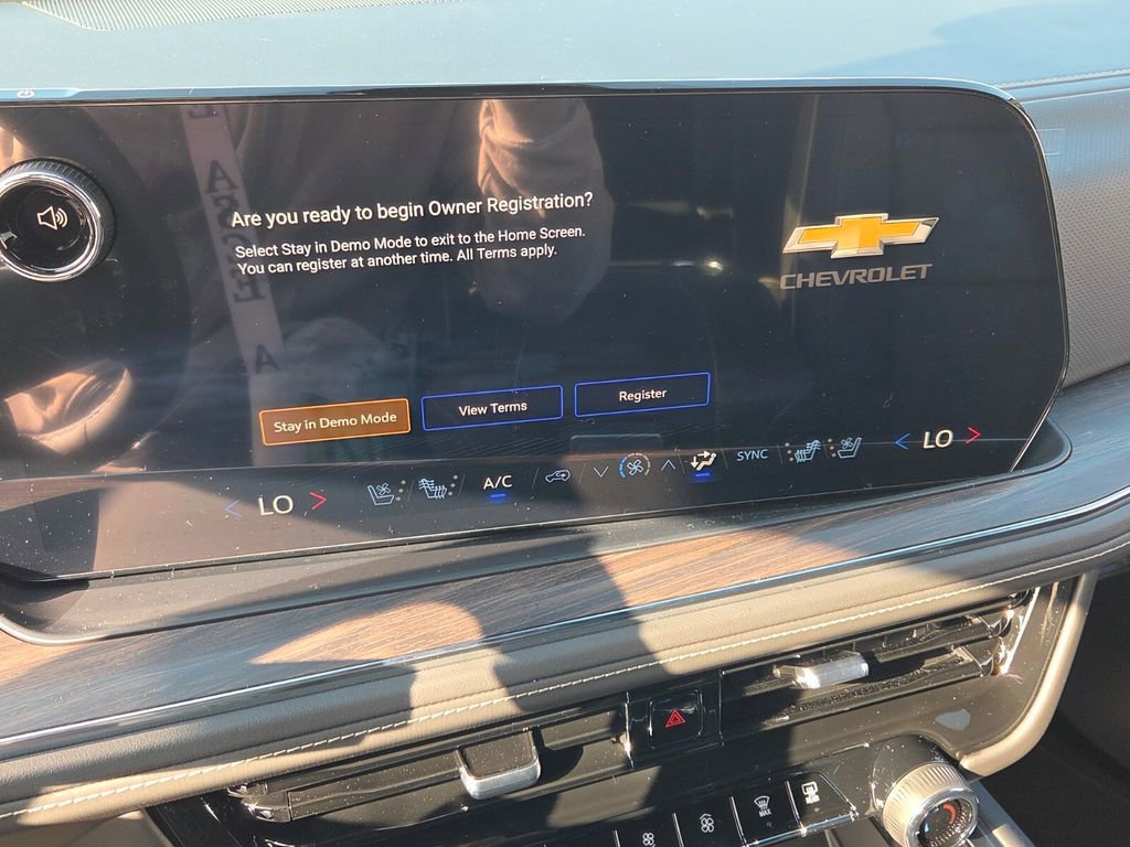 New 2026 Chevrolet Suburban Premier image 21