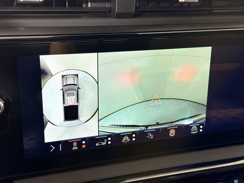 Used 2025 GMC Sierra 1500 AT4 w/ AT4 Premium Package image 15