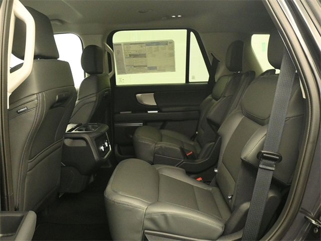 New 2026 Ford Expedition Active image 10