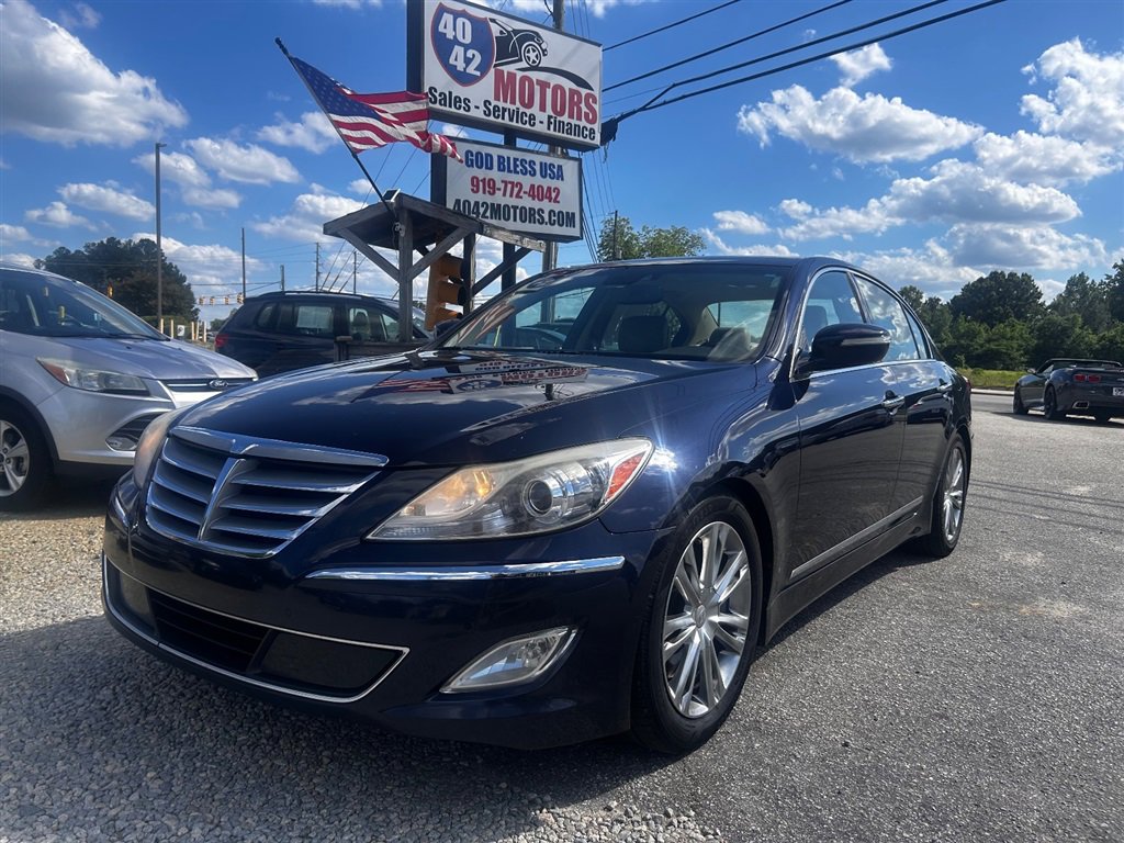 Used 2012 Hyundai Genesis 4.6 RWD image 9