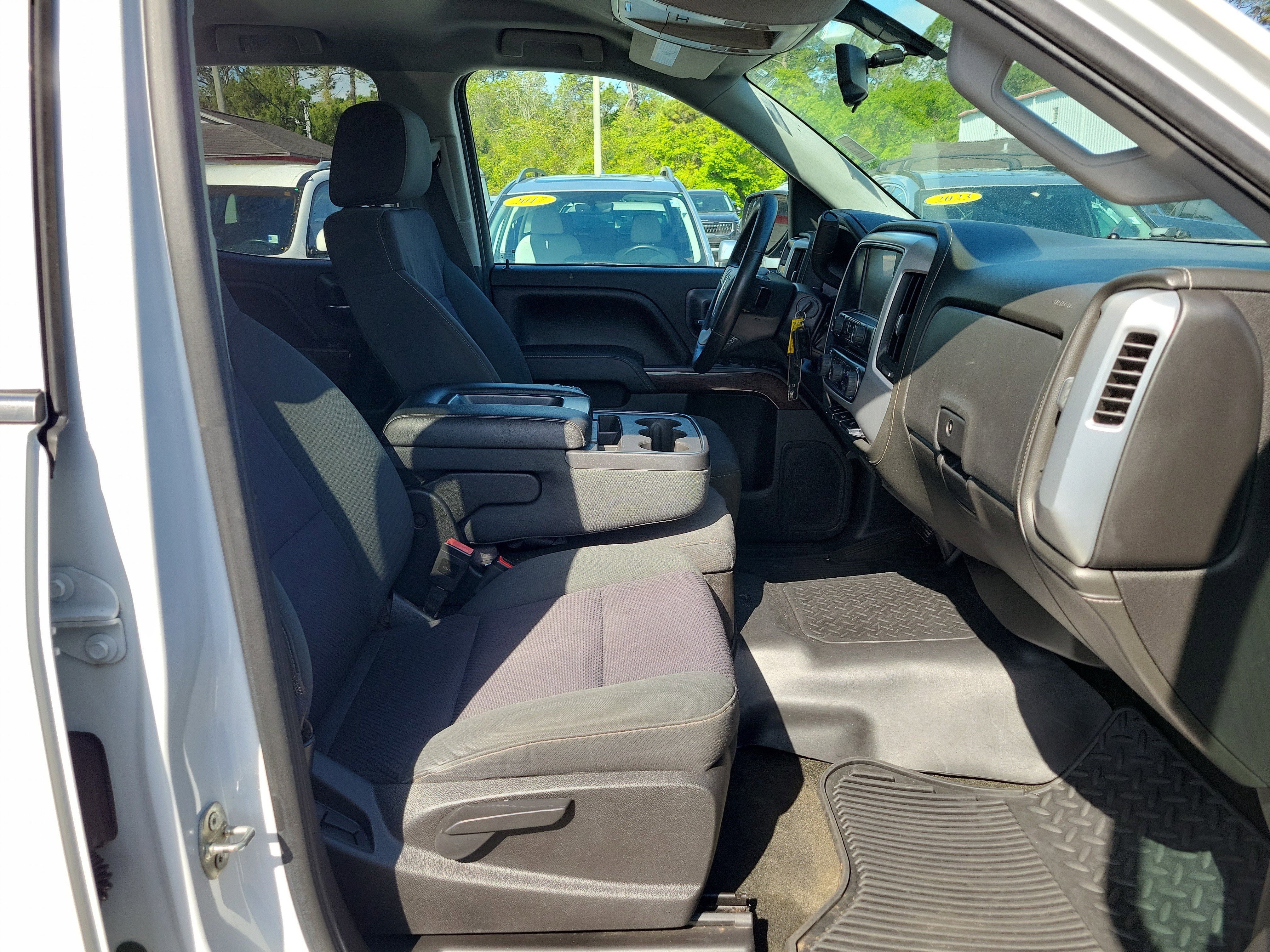 Used 2015 GMC Sierra 1500 SLE w/ SLE Value Package image 7