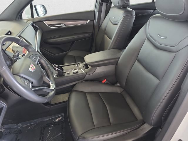 Certified 2022 Cadillac XT6 Luxury w/ LPO, Floor Liner Package AWD/4WD image 16