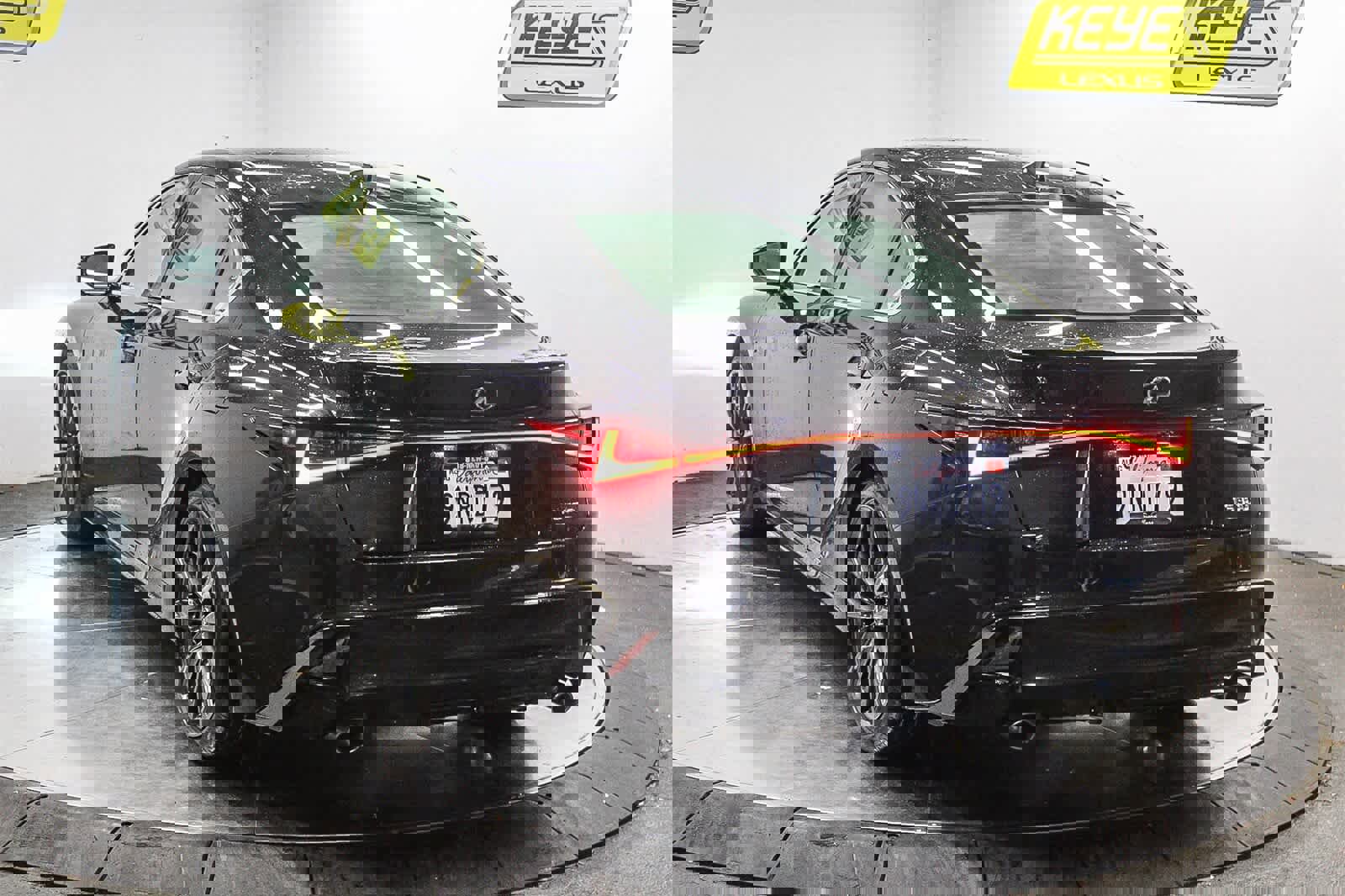 Used 2024 Lexus IS 300 F Sport image 4