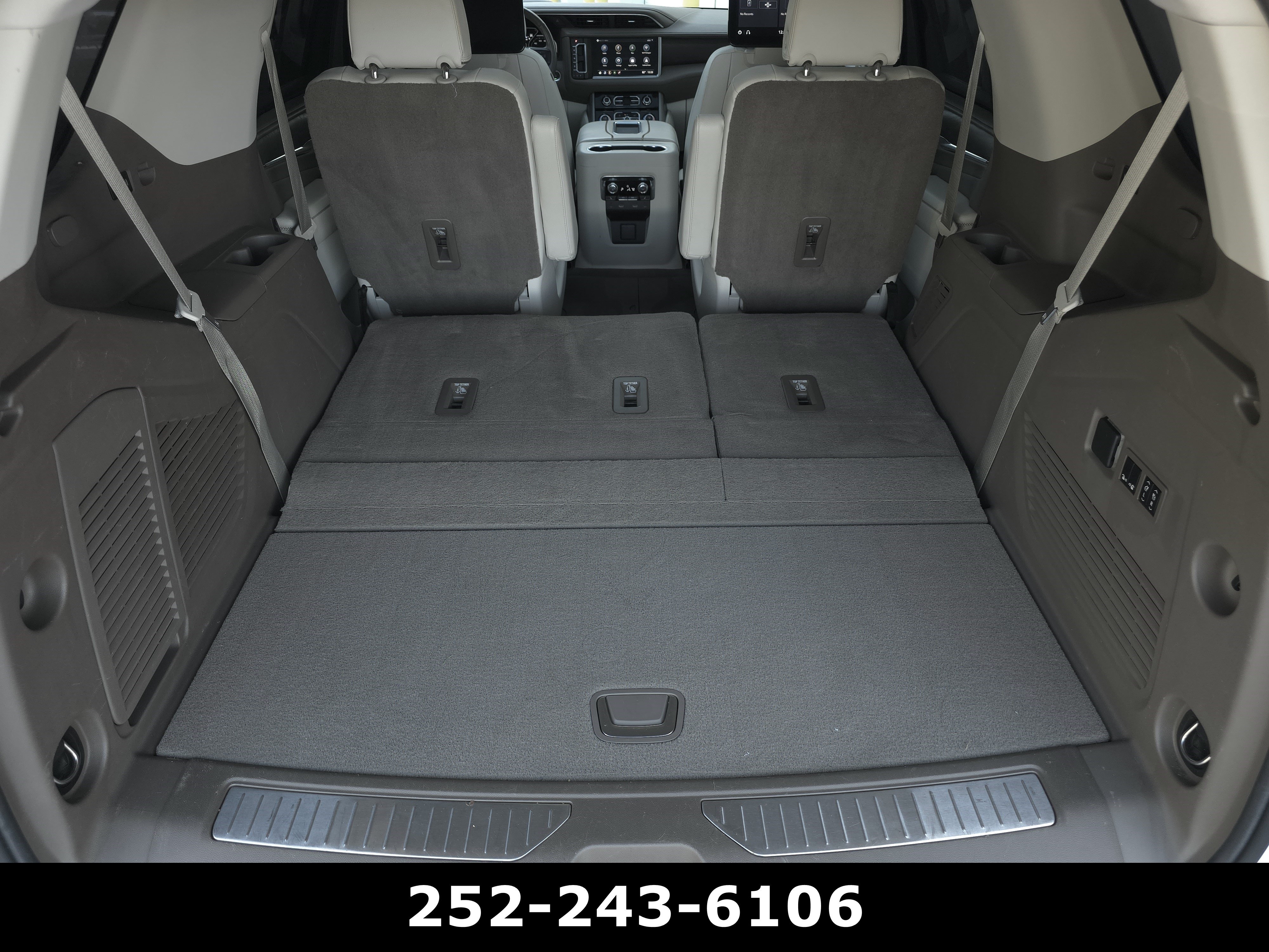 Used 2021 GMC Yukon Denali w/ Denali Premium Package AWD/4WD image 38