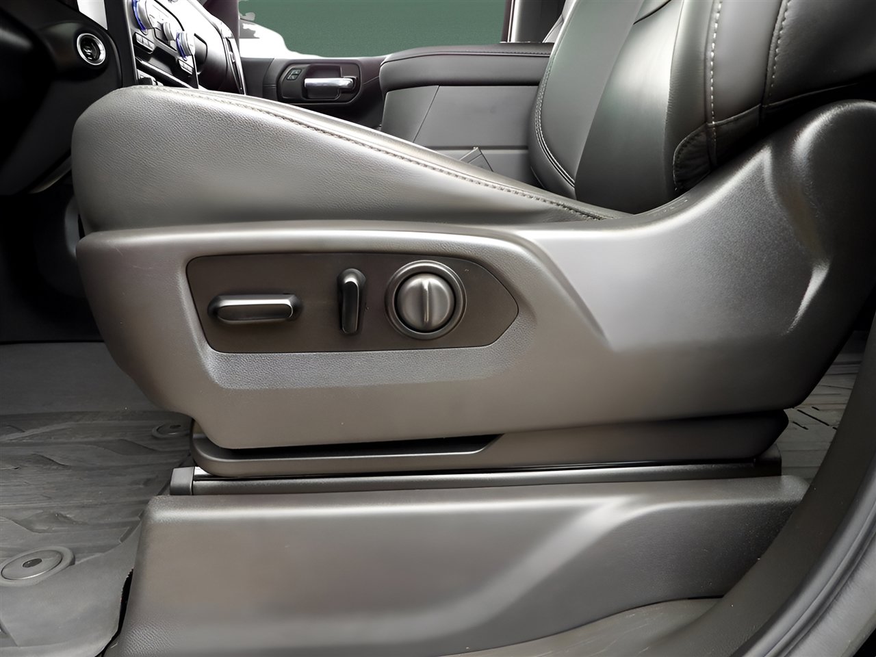 Used 2021 GMC Sierra 1500 SLT w/ SLT Premium Plus Package image 15