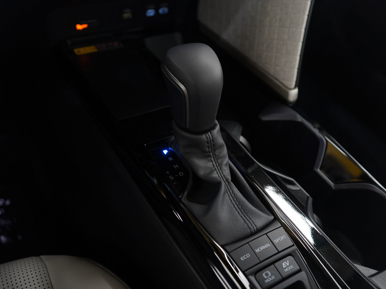 Used 2026 Toyota Camry XLE w/ Premium Plus Package image 22