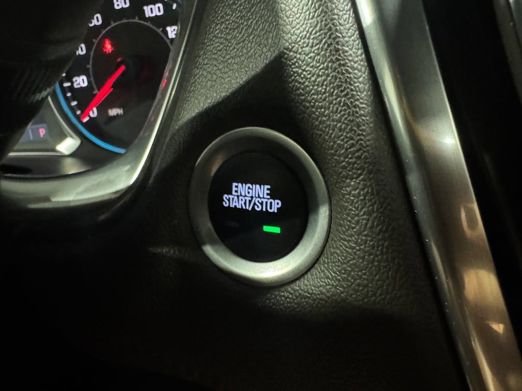 Used 2023 Chevrolet Traverse RS AWD/4WD image 45
