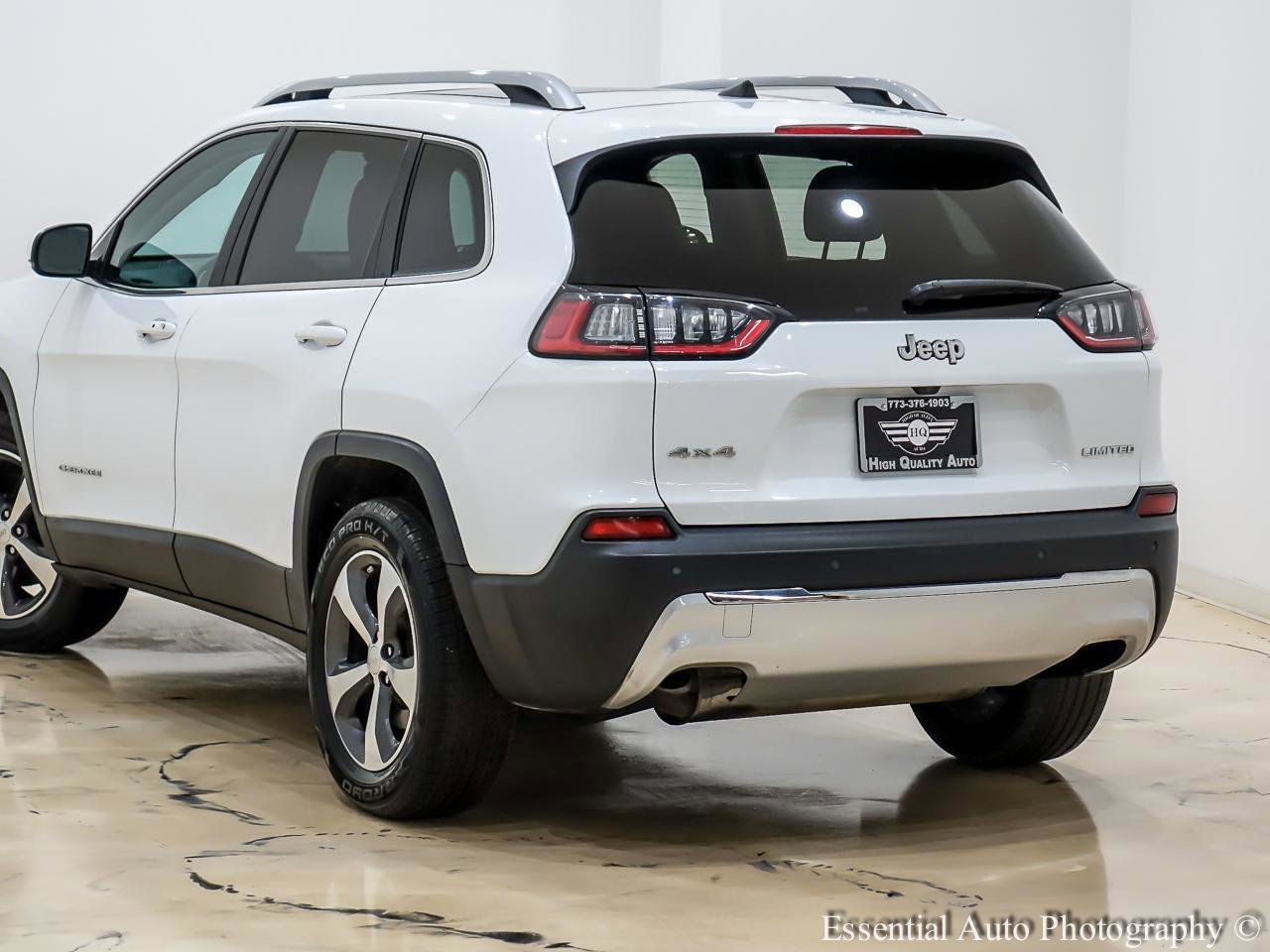 Used 2019 Jeep Cherokee Limited image 9