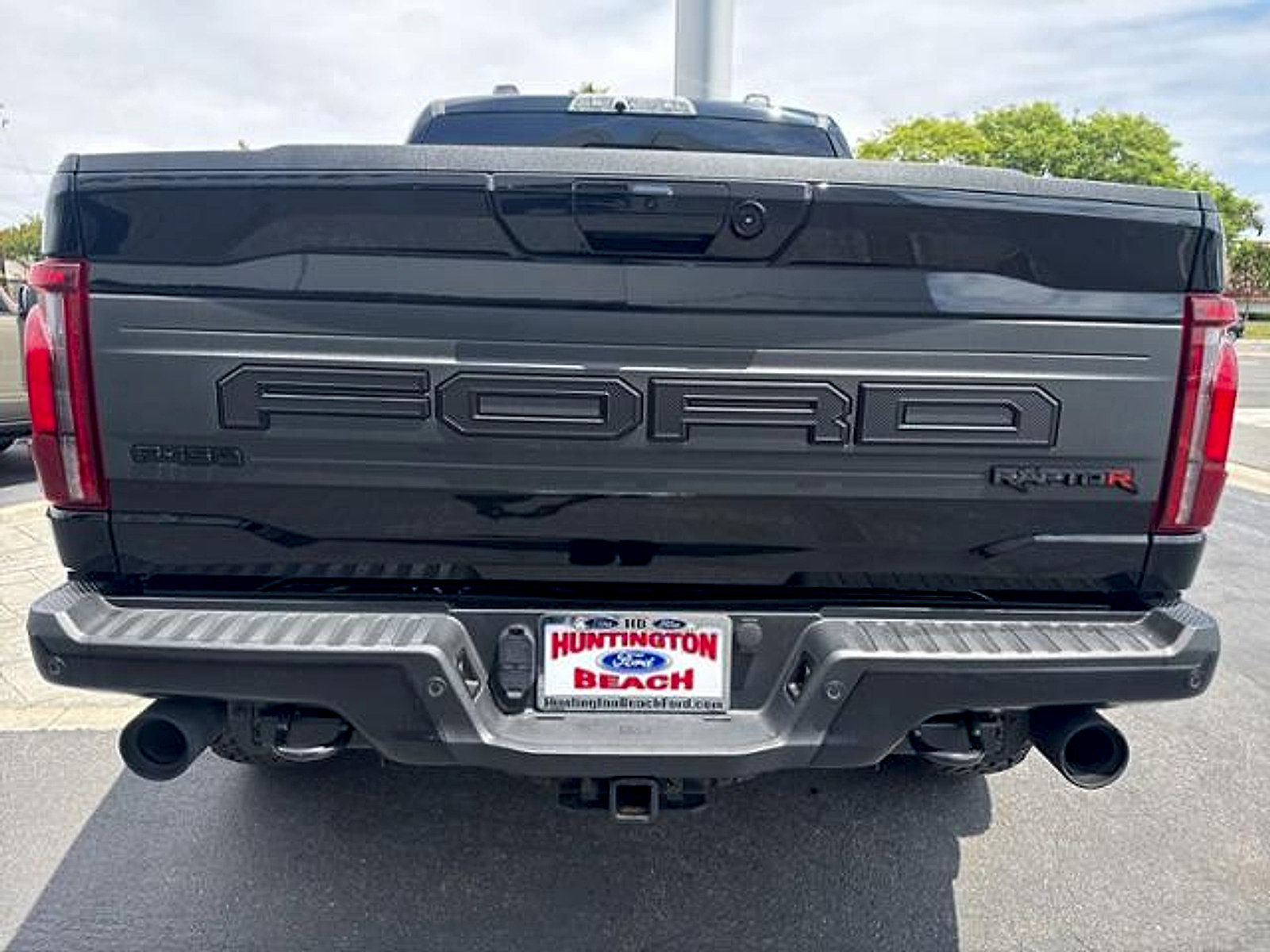 Used 2025 Ford F150 Raptor w/ Equipment Group 803A Raptor R AWD/4WD image 9