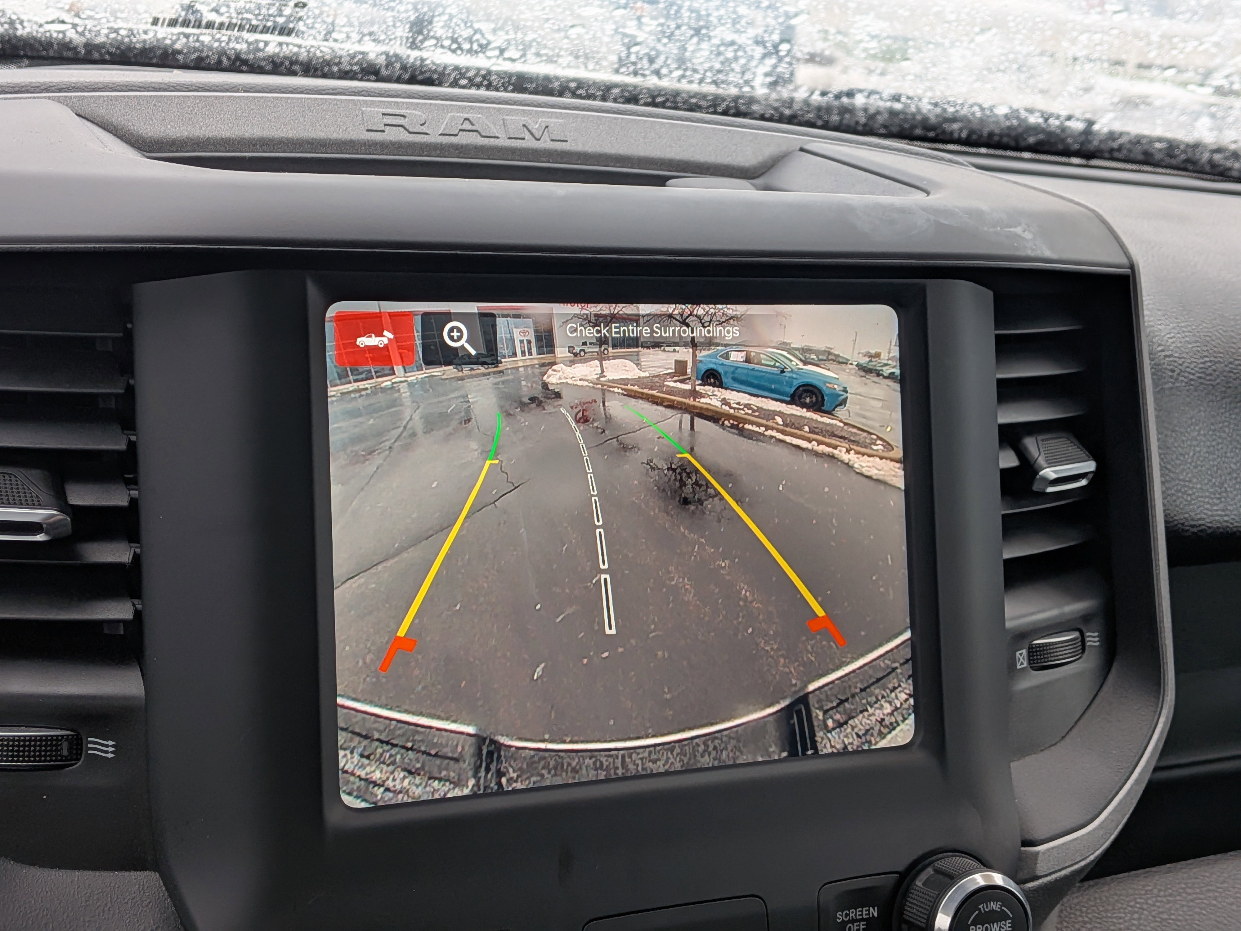 Used 2024 RAM 2500 Tradesman w/ Chrome Appearance Group image 31